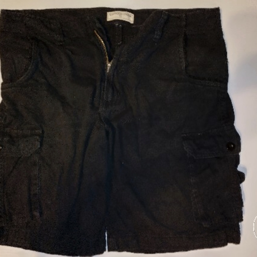 Redwood Creek black cargo shorts . Size 34